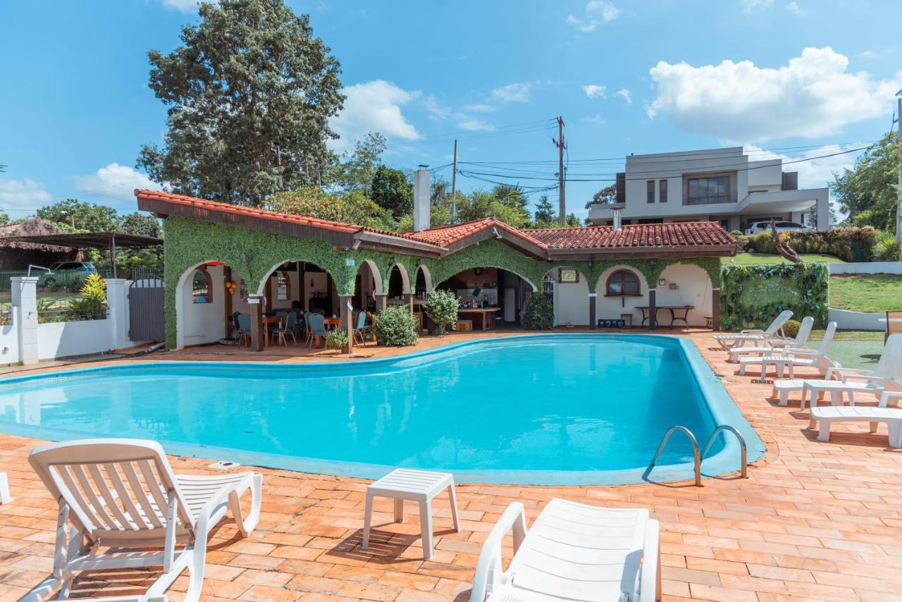 Casa Blanca Hotel Ciudad del Este Exterior photo